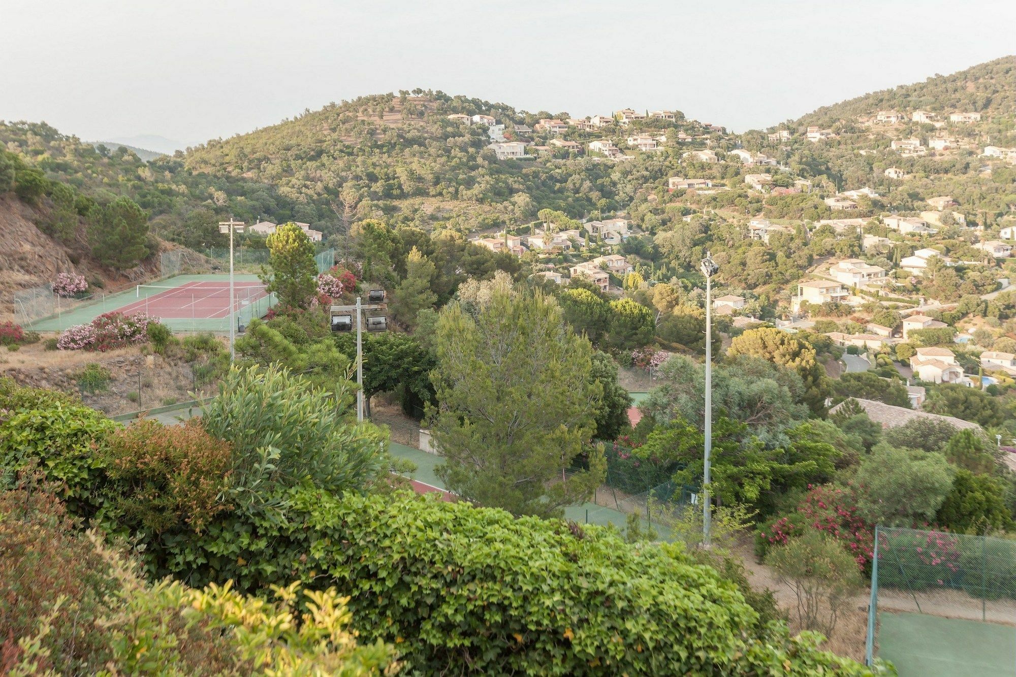 Residence Pierre & Vacances Les Terrasses Des Issambres Лес-Иссамбр Экстерьер фото