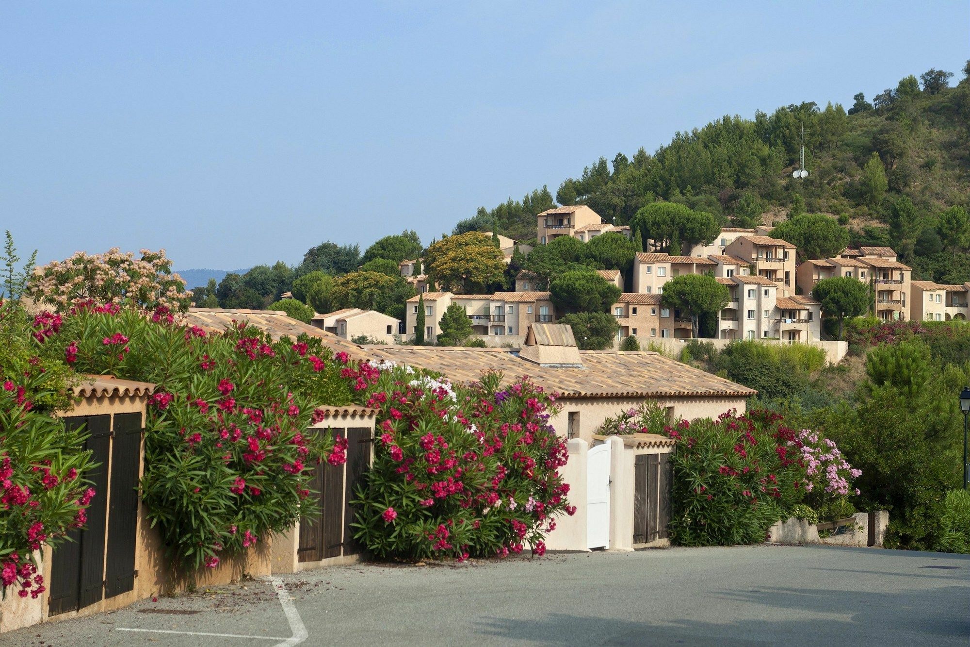 Residence Pierre & Vacances Les Terrasses Des Issambres Лес-Иссамбр Экстерьер фото